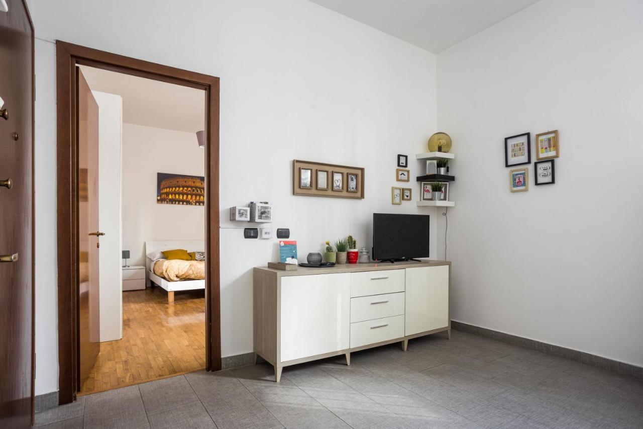 Tiburtina Apartment Rome Buitenkant foto